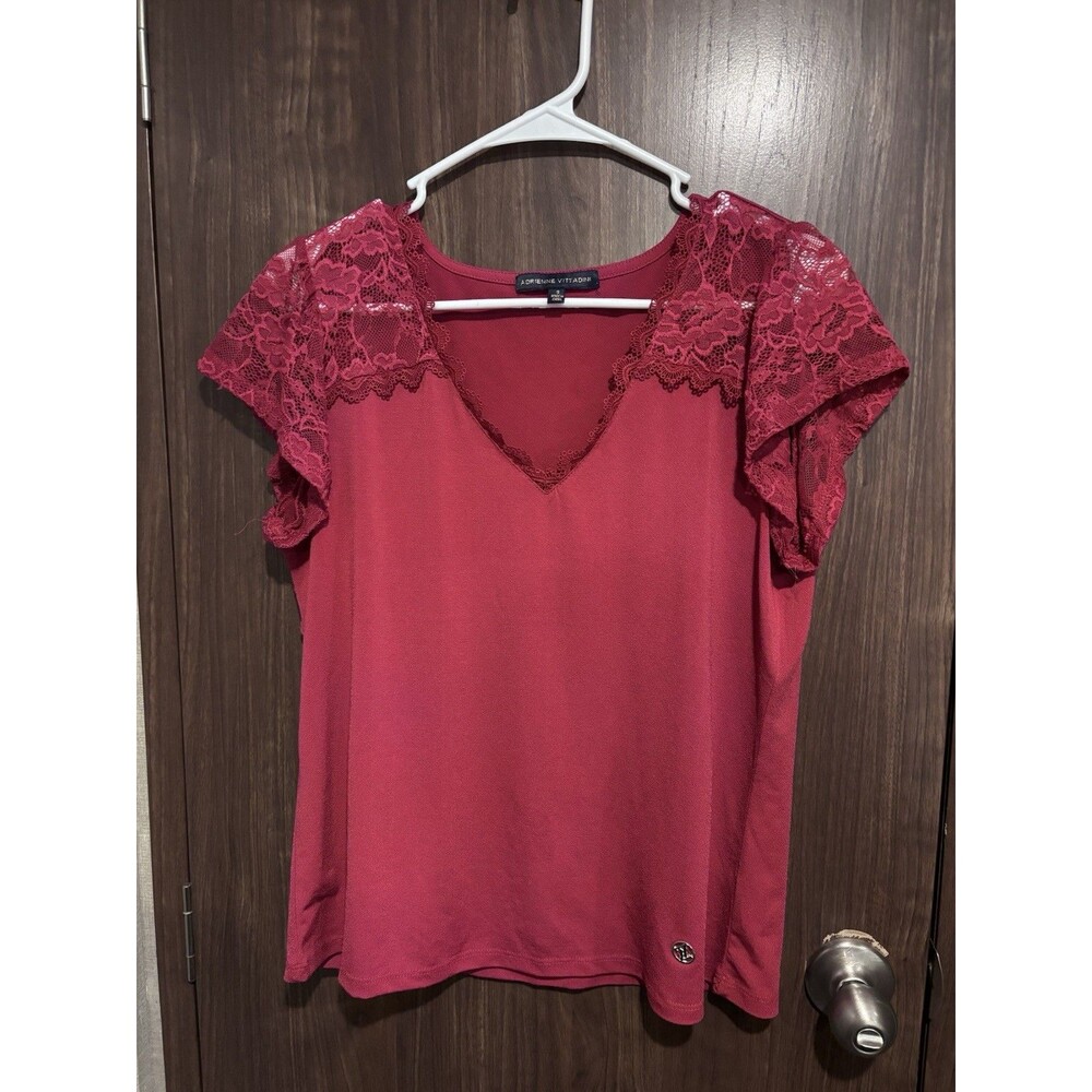 Adrienne Vittadini Red Lace Trim V-Neck Short Sleeve Top Size Small